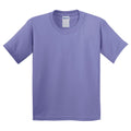 Hellrosa - Side - Gildan Kinder T-Shirt mit Rundhalsausschnitt, kurzärmlig