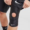 Schwarz-Weiß - Back - Nike - Offene Kniestütze mit Kompression "Pro 3.0"