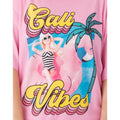Pastell-Rosa - Pack Shot - Barbie - "Cali Vibes" T-Shirt-Kleid für Damen