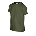 Militärgrün - Side - Gildan - T-Shirt Schwere Qualität für Kinder
