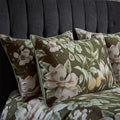 Moosgrün - Front - EW by Edinburgh Weavers - Floral - Kopfkissenbezug 50 x 75cm "Lavish", Baumwoll-Satin 2er-Pack
