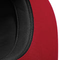 Schwarz-Klassik Rot - Pack Shot - Beechfield Unisex 5 Panel Kontrast Snapback Kappe