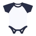 Weiß-Rot - Front - Larkwood - "Essential" Bodysuit für Baby - Baseball kurzärmlig