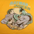 Gold - Side - DC Comics - "Batman Vs Joker" T-Shirt für Herren