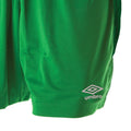 Smaragd - Side - Umbro - "Club II" Shorts für Kinder