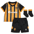 Schwarz-Orange - Front - Hull City AFC - "22-23" Fußball-Kit für Baby