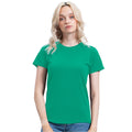 Kellygrün - Back - Mantis - "Essential" T-Shirt für Damen